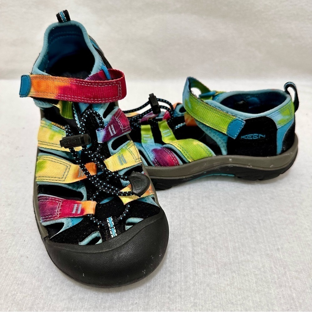 KEEN Unisex-Child Newport H2 Closed Toe Water Sandal size 4 in Tie Dye